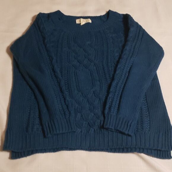 PINK Rose brand teal colored sweater. Medium - Picture 4 of 9